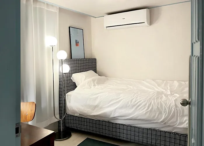 Station - Jalita, Namsan Apartment *